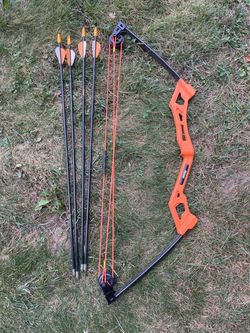 Bear Archery Youth Compound Bow with Arrows