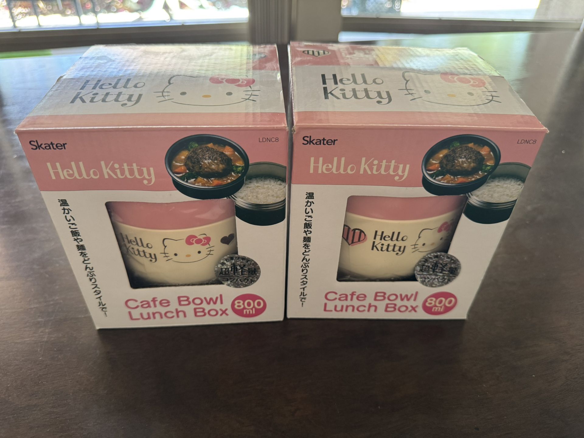 hello kitty skater lunch box 800ml
