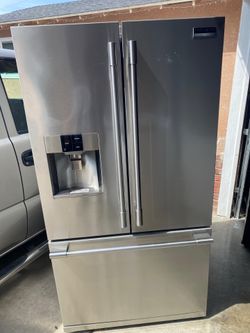 Frigidaire Fridge