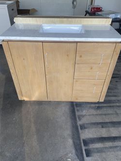 Vinnova 705742-NW-GW San 42 Inch Free-standing Single Bath Vanity with White Grain Composite Stone Top, Natural Walnut