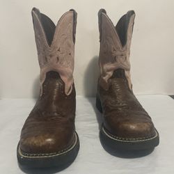 JUSTIN GYPSY BOOTS, 7.5B PINK OSTRICH QUILL 