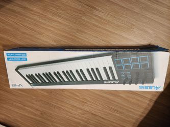 USB Midi Keyboard - Alesis V49 with built-in drum pad