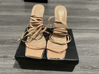 Liliana Heels Size: 5 1/2