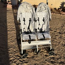 Double Stroller Needs Cleaning $20