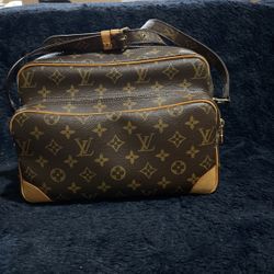 Authentic Pre owned LOUIS VUITTON BAG