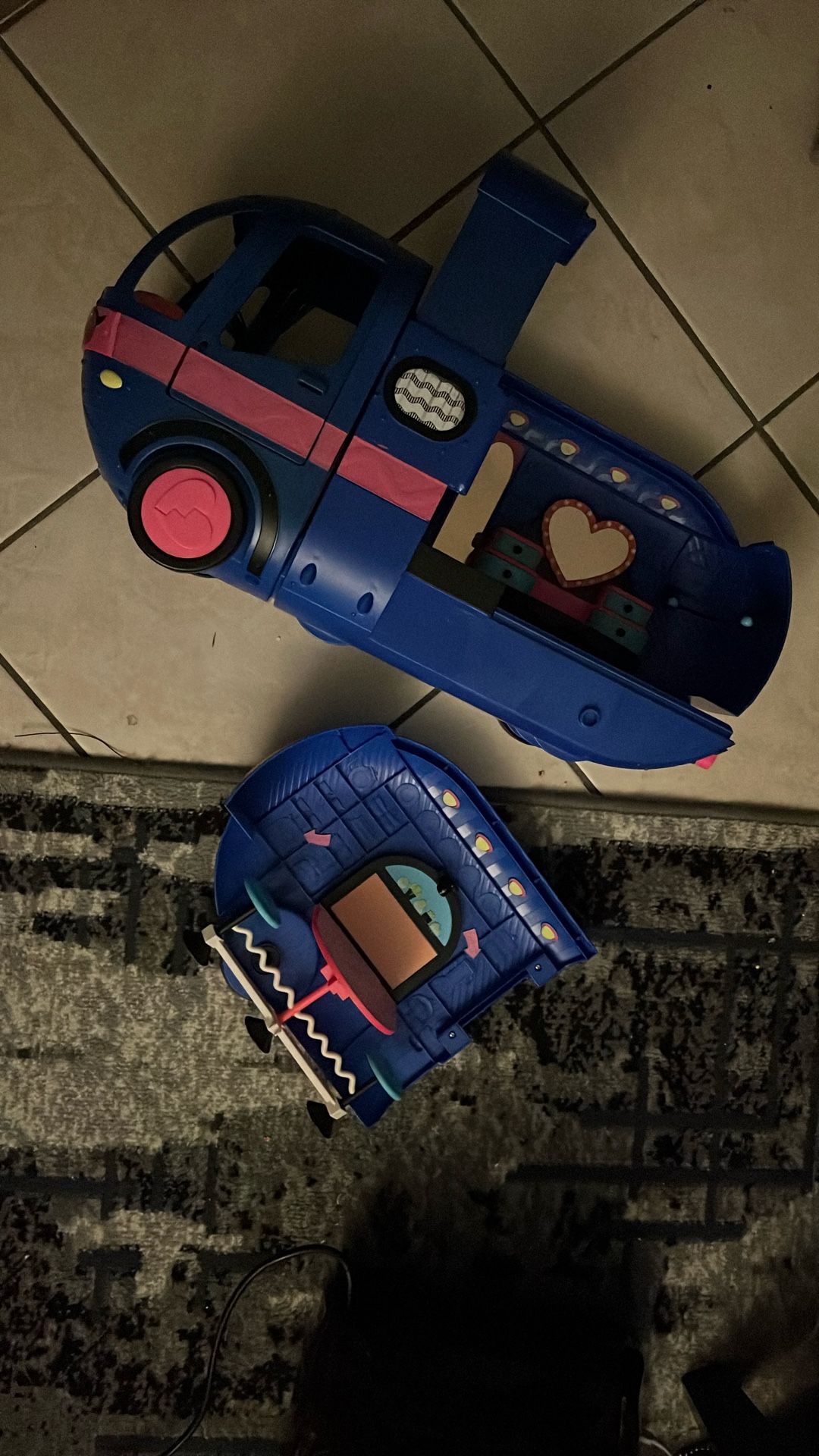 LOL Surprise Camper.