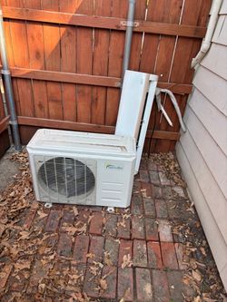 Used  Senville 1.5 ton mini split
