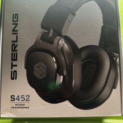 Sterling S452 Studio Headphones