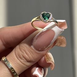 14k Gold Heart Ring 🖤💍✨