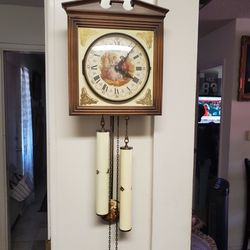 Rare   Vinage Wall Charm Clock. 1968