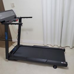 WellFit Treadmill with Auto Incline