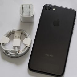 iPhone 7, 128GB Unlocked and usable any SIM card internationally too