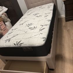 Twin Size Bed 