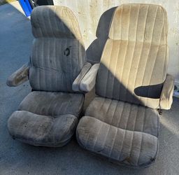 Chevy Truck Seats Out If A 1990