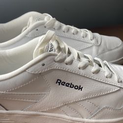 Reebok Club MEMT Sneaker - White - Size 10