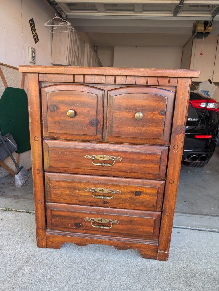 Wood Dresser 4 Drawers 42x18x33