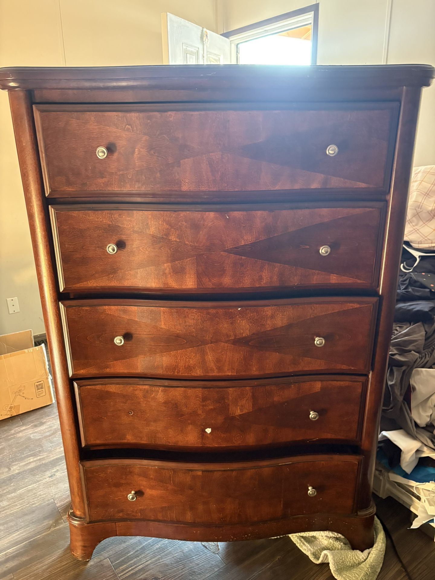 Dresser