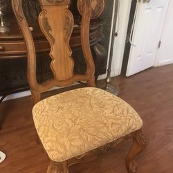 Beautiful Vintage Single Chair/Desk Chair 