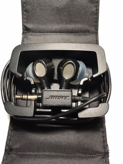 BOSE headphones 🎧.