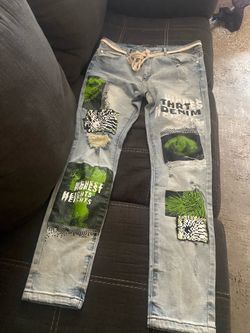 Graphic Jeans