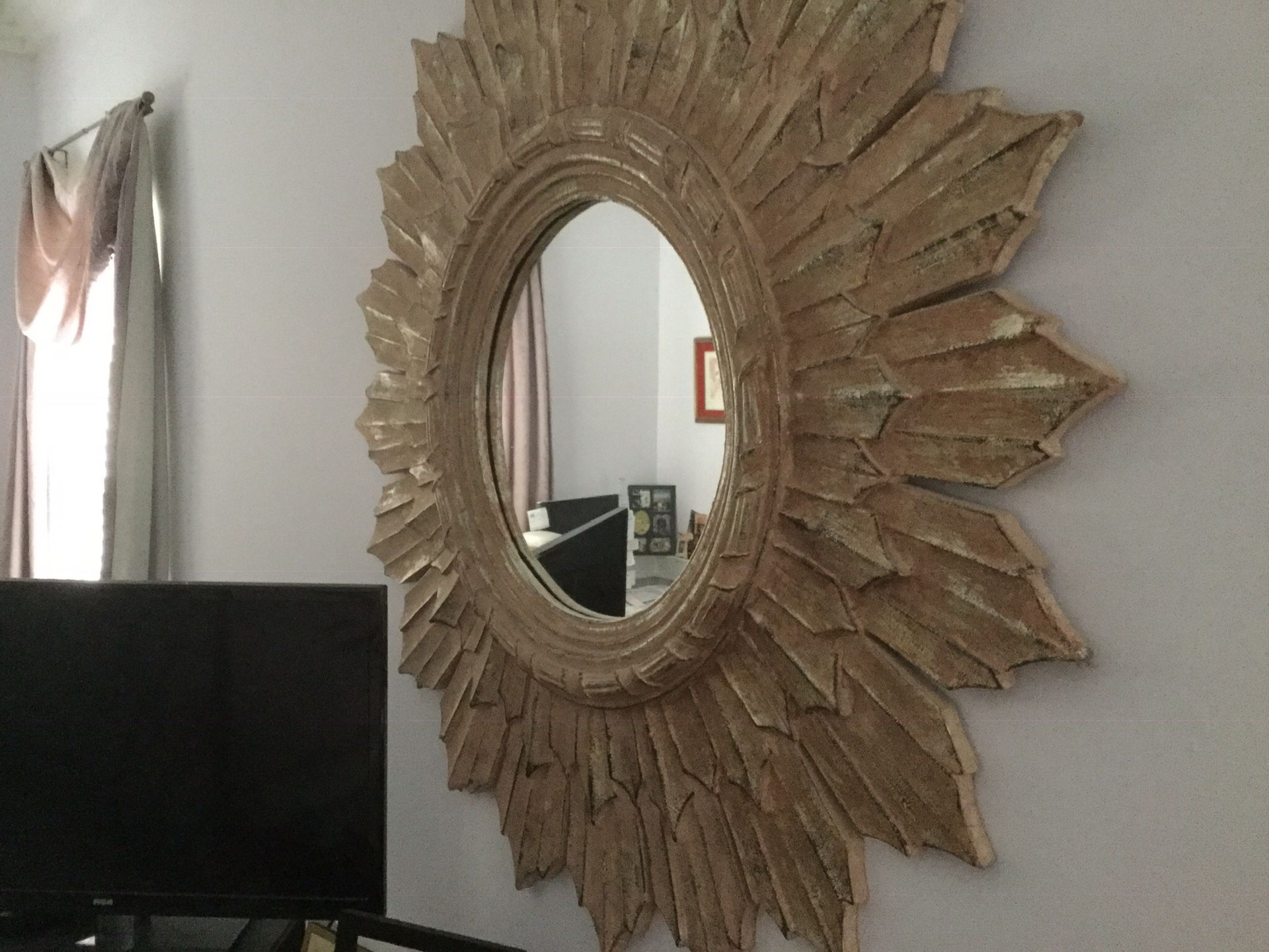 Decorate wall mirror