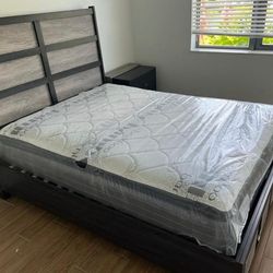 NEW MATTRESS QUEEN SIZE PLUSH WITH BOX SPRING