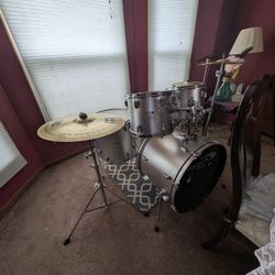 Percussion Plus 5 Piece Drum set