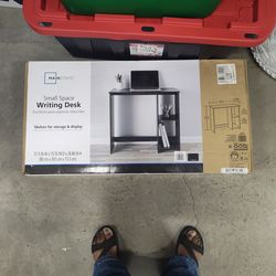Small space writing desk