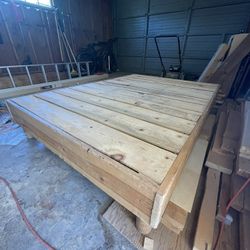 Solid Wood Rustic Platform Bed Frame / Heavy Duty Platform