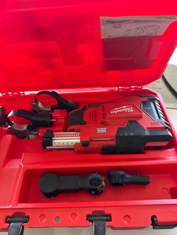 Milwaukee Hammervac M12