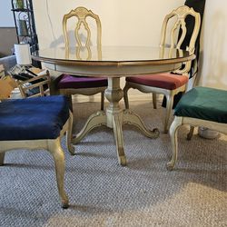 Dining / Kitchen Table + Chairs & Extender