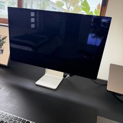 Apple Studio Display