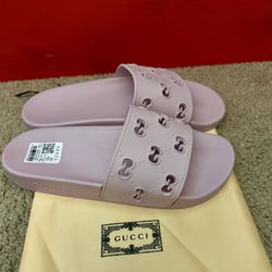 Women’s Gucci Slides Size 8&9