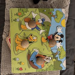 Melissa and Doug wooden Disney puzzle