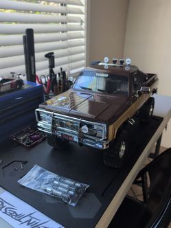 RC  RC4WD Chevy pickup truck