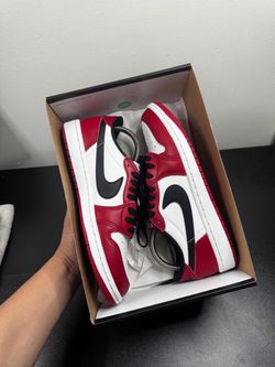 Jordan 1 Low Chicago Size 7.5M Used With Og Box