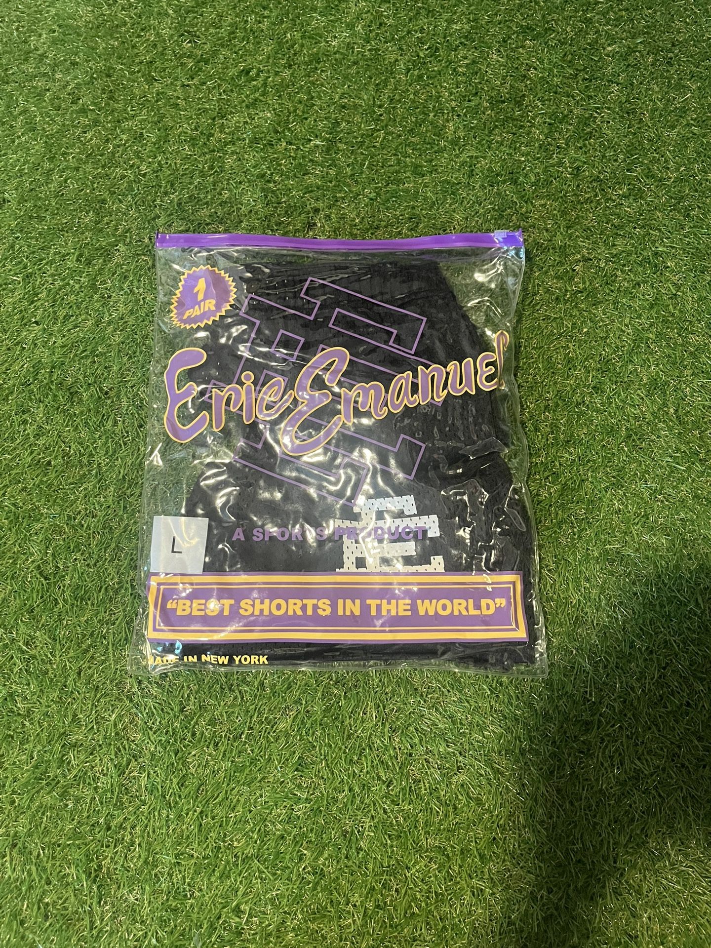 *BRAND NEW* ERIC EMANUEL EE SHORTS “BLACK” L