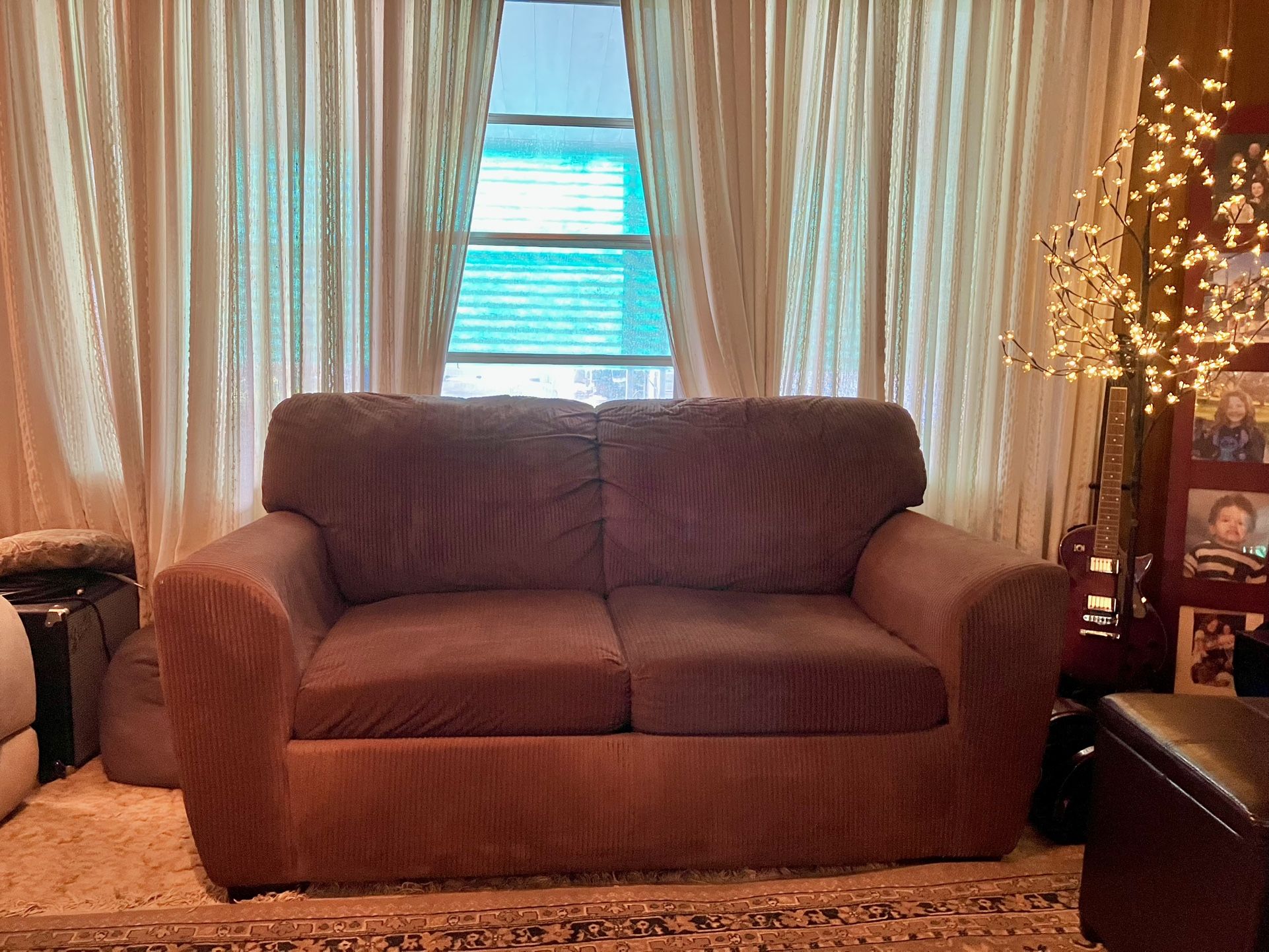 FREE Burgundy Loveseat/Twin-size Hydabed