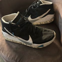 Nike KD13 basketball shoes