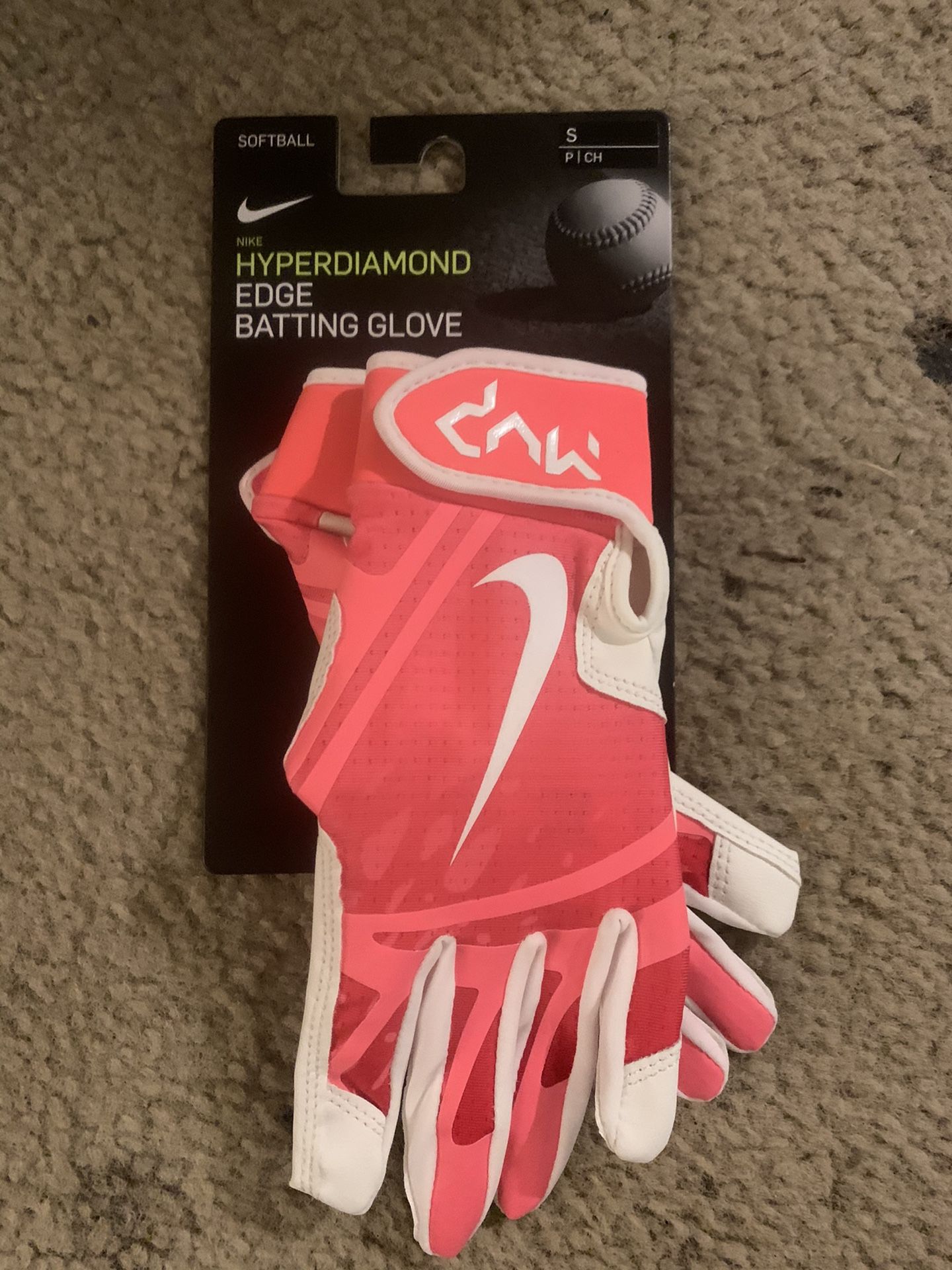 Nike softball hyper diamond edge batting glove size Small