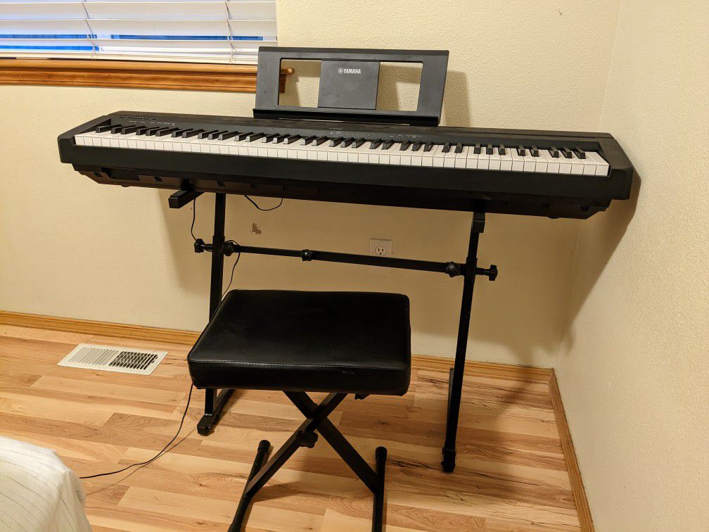 Yamaha P71 Piano Keyboard With Stand And Stool