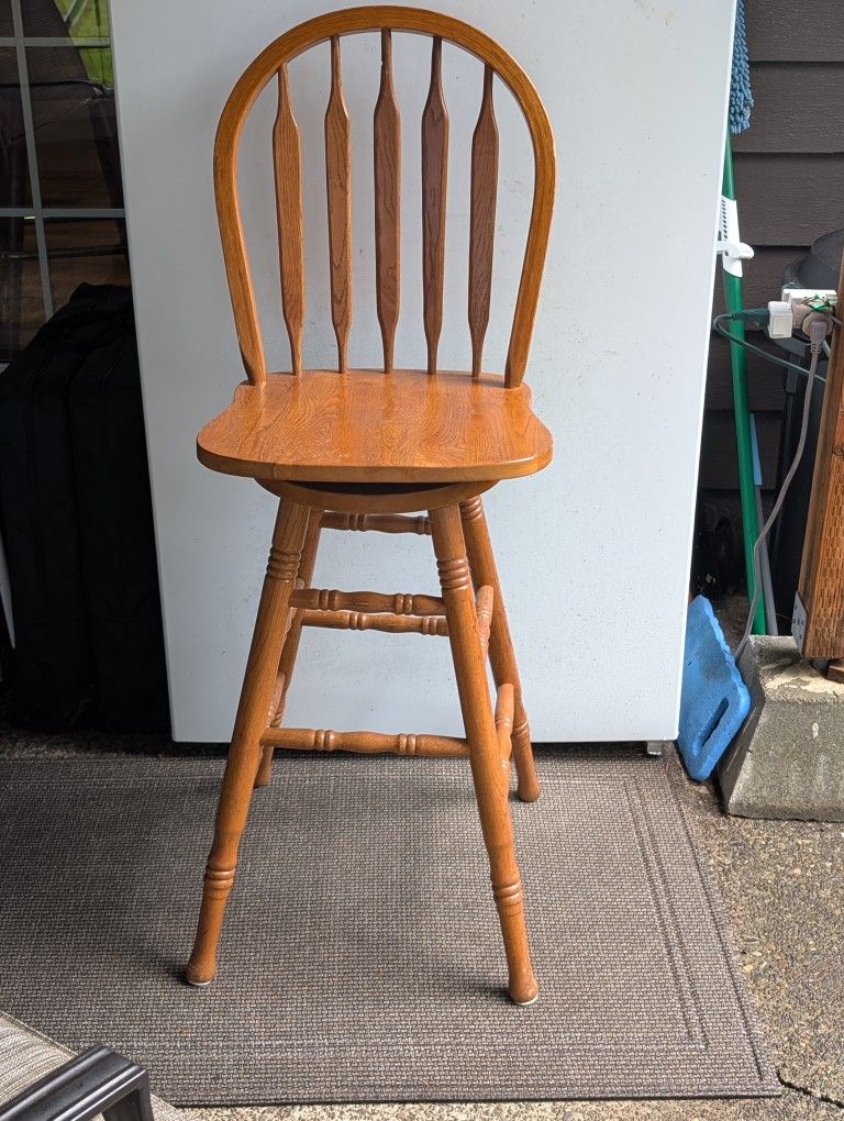 Oak Swivel Bar Stool