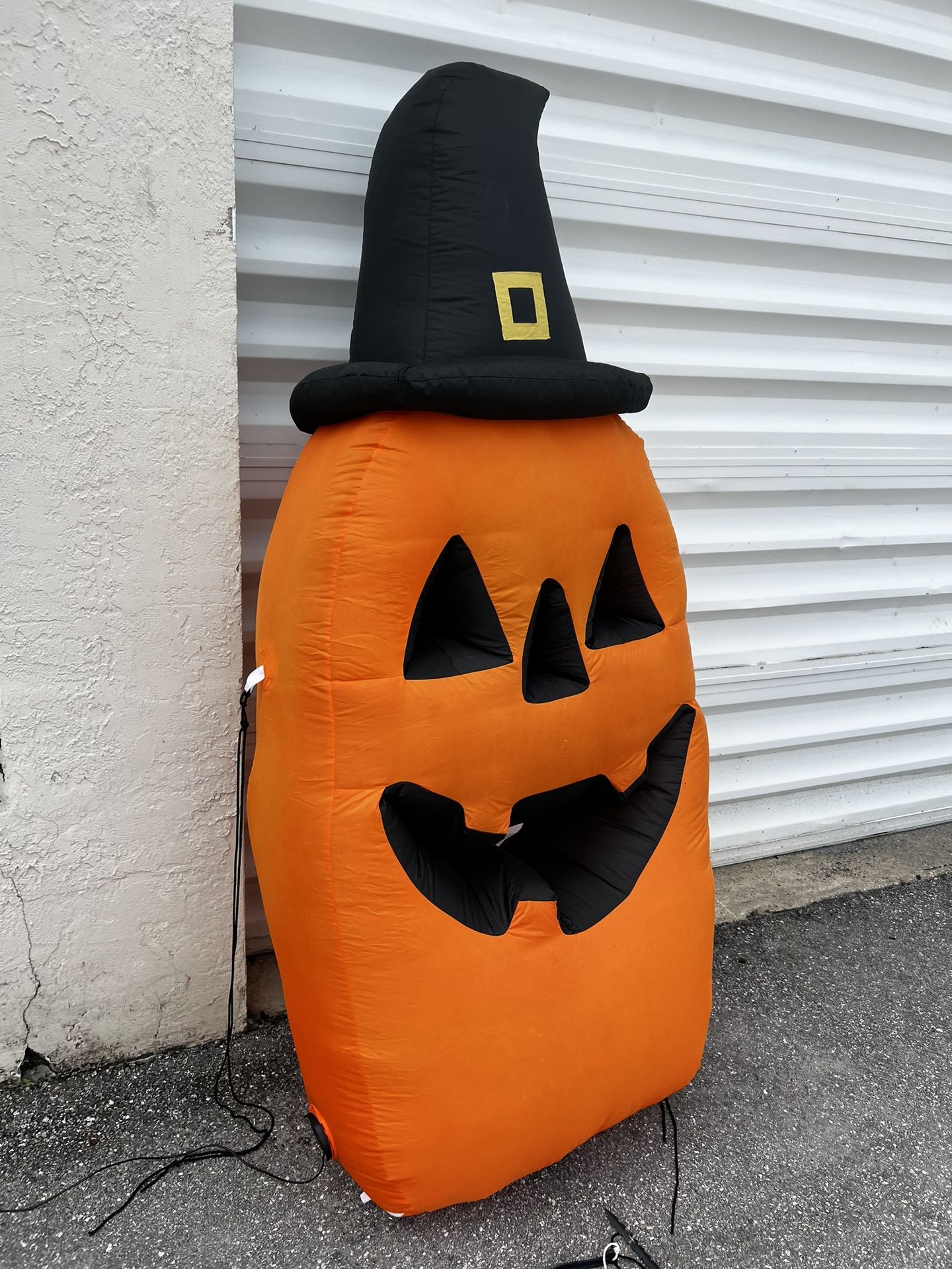 7ft Inflatable Jack-o-Lantern Halloween Pumpkin Blow Up Air Blown Yard Decoration! Includes ground stakes! Great condition!