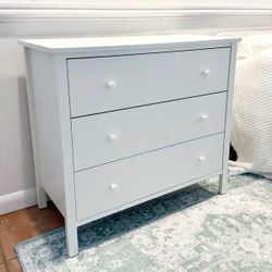 IKEA kilberget 3 Drawers Dresser Exellent Condition