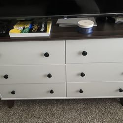Dresser With End Table
