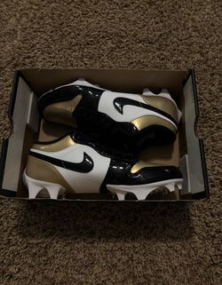 Jordan 1 low TD CLEATS metallic gold/ black - white.