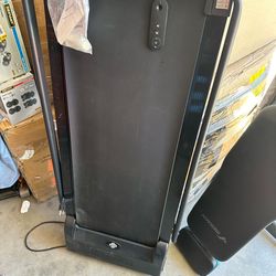 Compact foldable treadmill