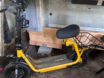 Caroma Electric Scooter with Seat
