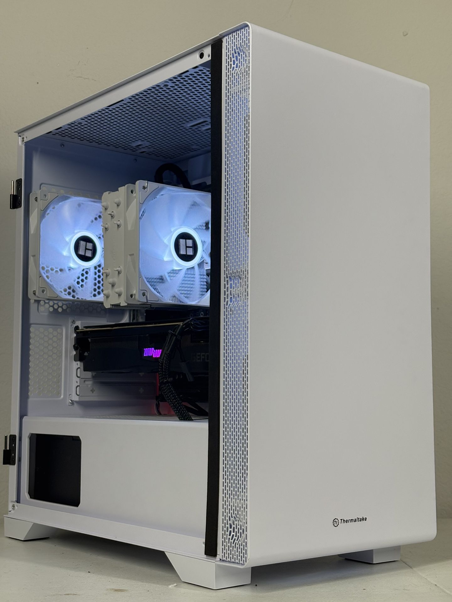 White‑Edition High‑Performance Gaming PC – i7 / RTX 2080 – Ready to Game