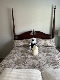 Queen bed with mattress